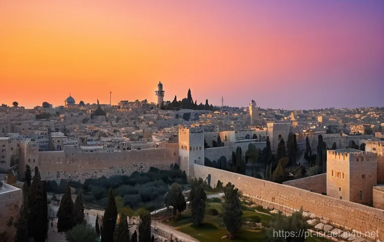 이스라엘의 명소  다윗의 탑 - **Majestic Tower of David Citadel at Sunset with Panoramic View**
    A breathtaking, wide-angle pan...